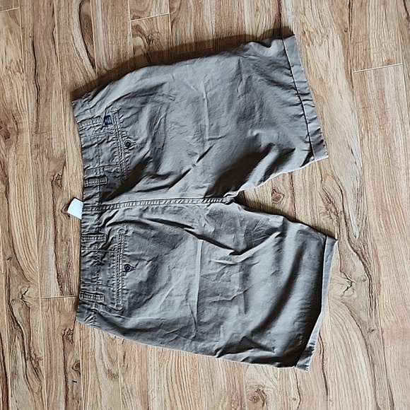 Olive green Dstrezzed shorts size 38 NWT - Picture 2 of 9